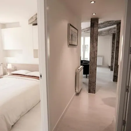 Belle View, Modern Apt With View Wifi. 公寓 圣塞瓦斯蒂安